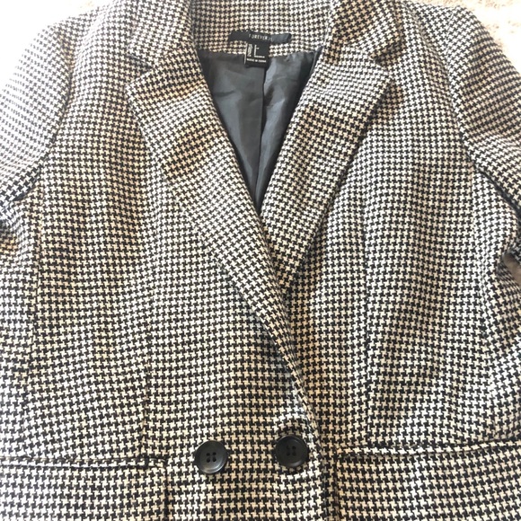 Jacket - Picture 1 of 3